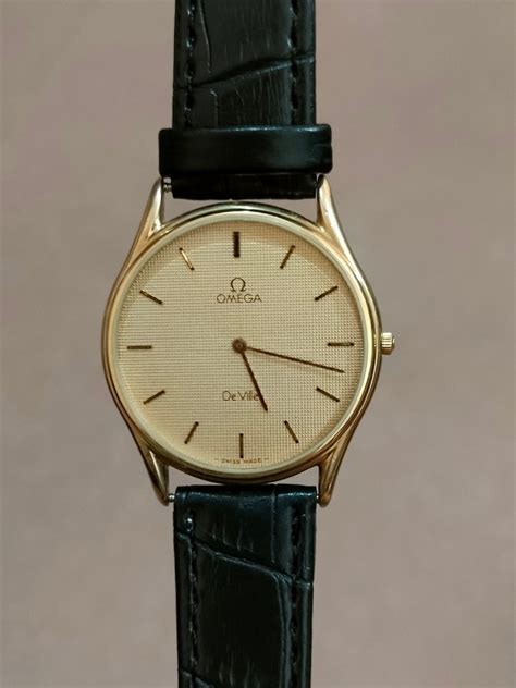 omega de ville quartz 1377
